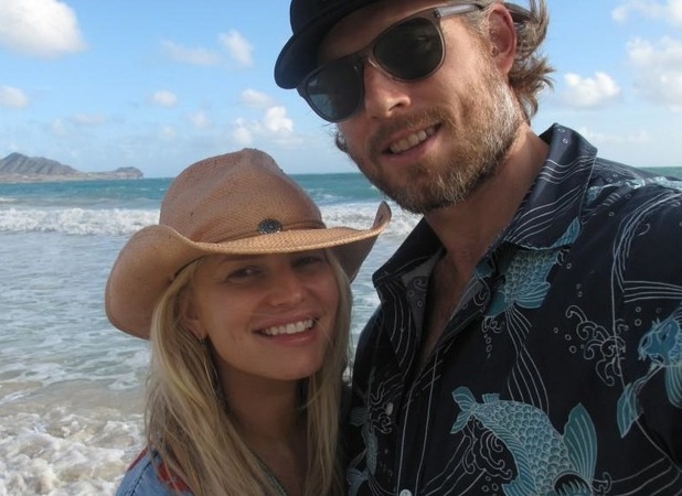 Jessica Simpson and Eric Johnson in Hawaii - 26 December 2012