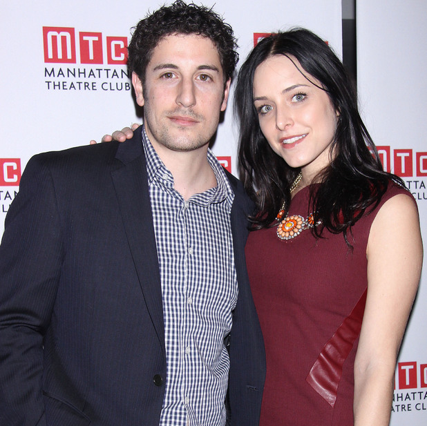 American Pie's Jason Biggs And Wife Jenny Mollen Expecting First Baby ...