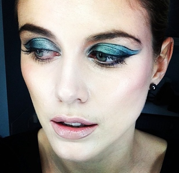 Former MIC star Ashley James rocks green eyeshadow – get her look