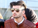 One Direction's Zayn Malik, Louis Tomlinson all smiles back in London - Reveal