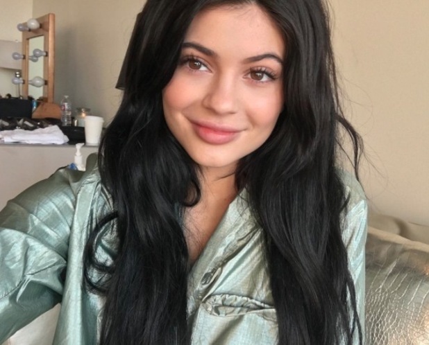 Kylie Jenner Adopts The Natural Look In Latest Selfie Looks Stunning Beauty News Reveal 