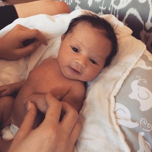 John Legend shares new photo of daughter Luna at one week old
21 April