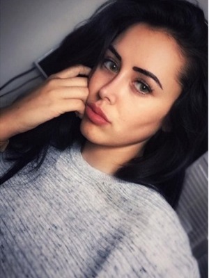 Marnie Simpson selfie
May 2016