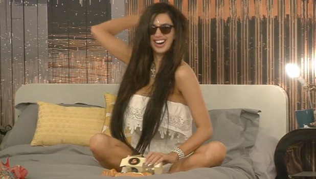 CBB Episode 11: Chloe throws cake in bedroom
10 August 2016