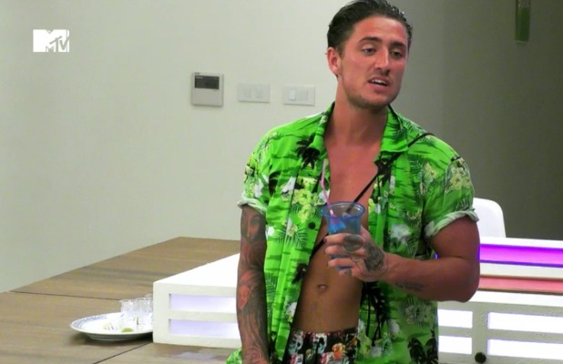 EOTB: Chloe is sent home by Bear
23 August 2016
