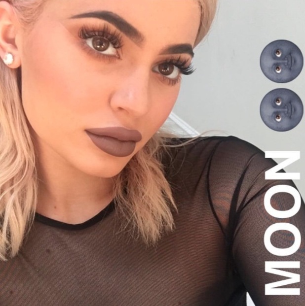 Résultats de recherche d'images pour « kylie jenner moon »