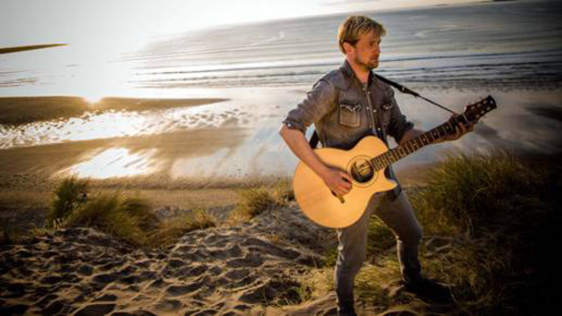 Kian Egan pictured in new video for I'll Be - 9 May 2014