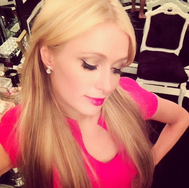 Paris Hilton rocks super-bright Barbie pink lips - get the look ...