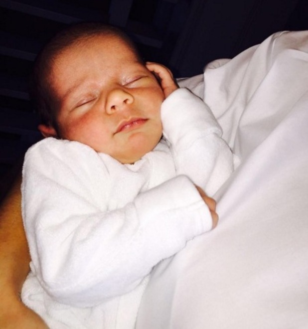 Sam Faiers shares cute new photo of baby Paul and gets a visit from Amy ...