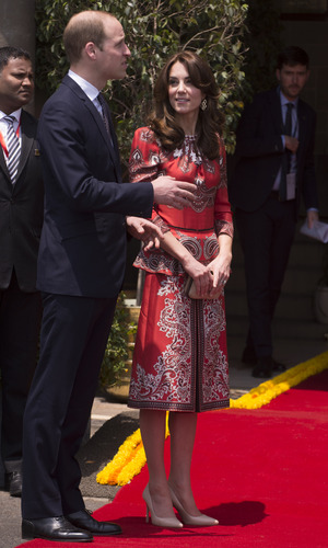 Duke and Duchess of Cambridge arrive in Mumbai for first leg of India ...
