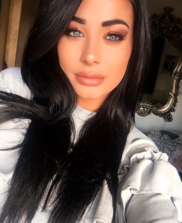 Love Island star Jessica Hayes dyes her red hair a striking shade of ...